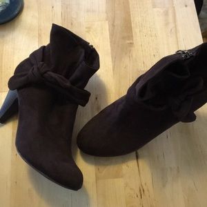 Sueded brown booties
